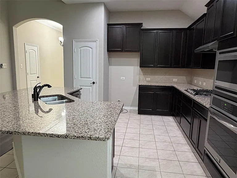 2607 Idlewood Dr — Photo 9