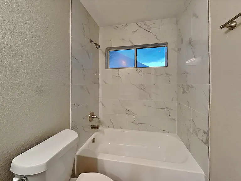 26871 Castlecliff Ln — Photo 14