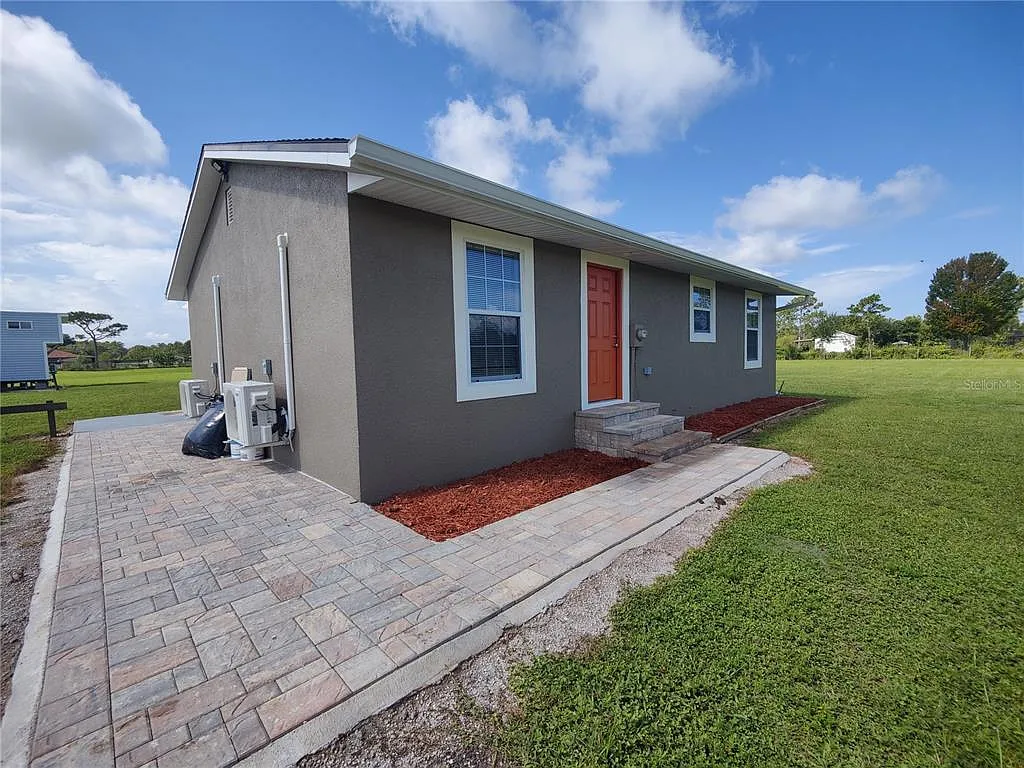 1 bed, 1.0 bath, 600 sqft, $1,499 — Photo 1