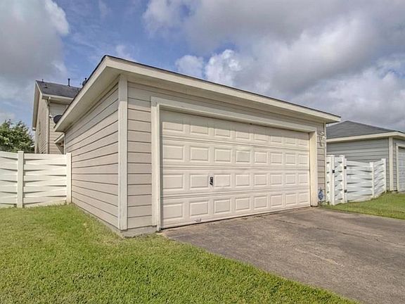 5th image of 19411 Green Chase Ln