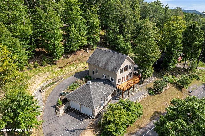 3rd image of 1062 S Shore Road