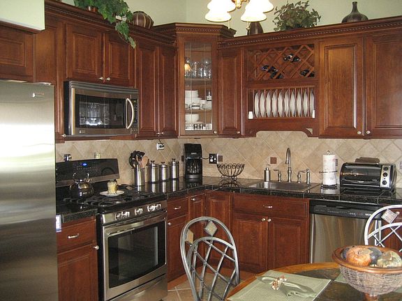 Designer Eat in Kitchen
