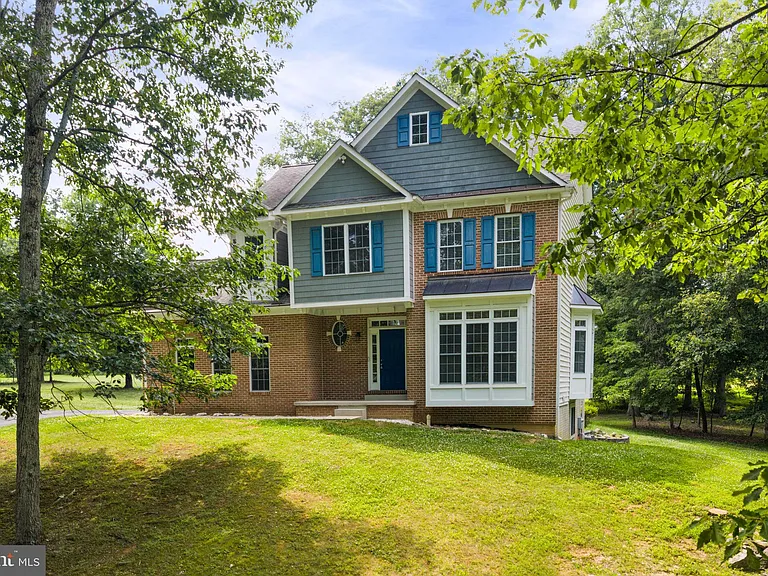 19033 Otley Rd — Photo 1