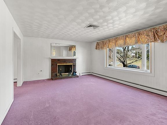 3rd image of 4 Jeffrey Rd