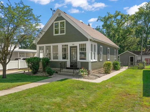 723 Lincoln St, Hobart, IN 46342
