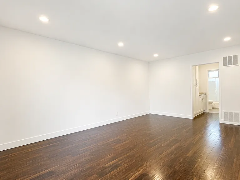 7731 Romaine St #2 — Photo 3