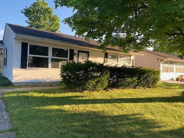 3214 Rexford Dr — Photo 3