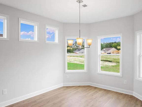 5th image of 1086 Rosefield Way NW