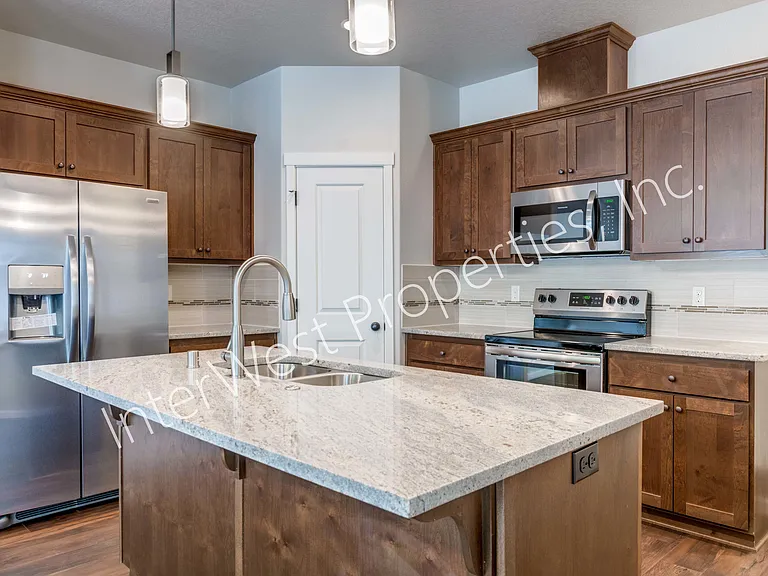 10317 NE 61st Cir — Photo 24