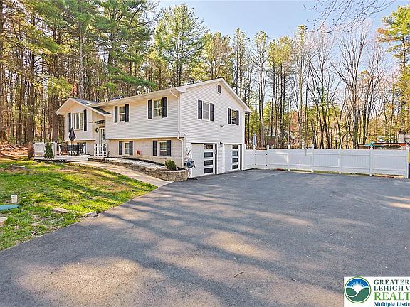 2nd image of 268 Turkey Ridge Dr