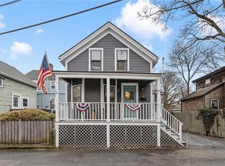 3 Prescott Pl, Newport, RI 02840