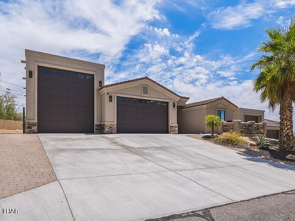 3rd image of 3096 Sombrero Dr