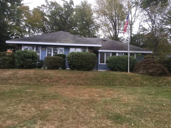 179 Long Pond Rd, Hewitt, NJ 07421