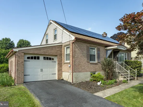 125 E College Ave, Wernersville, PA 19565