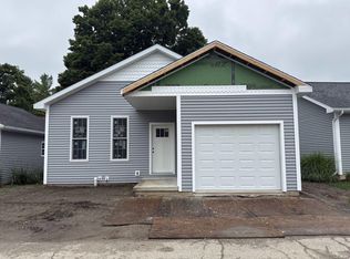 967A W Maumee St, Adrian, MI 49221