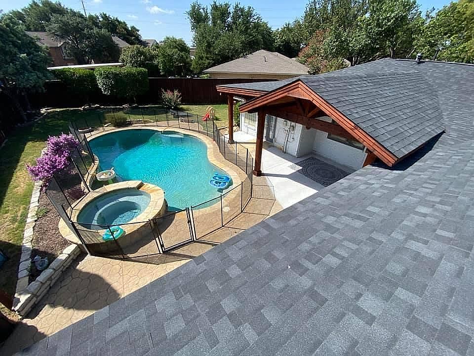 1st image of 2810 Lakeside Ln