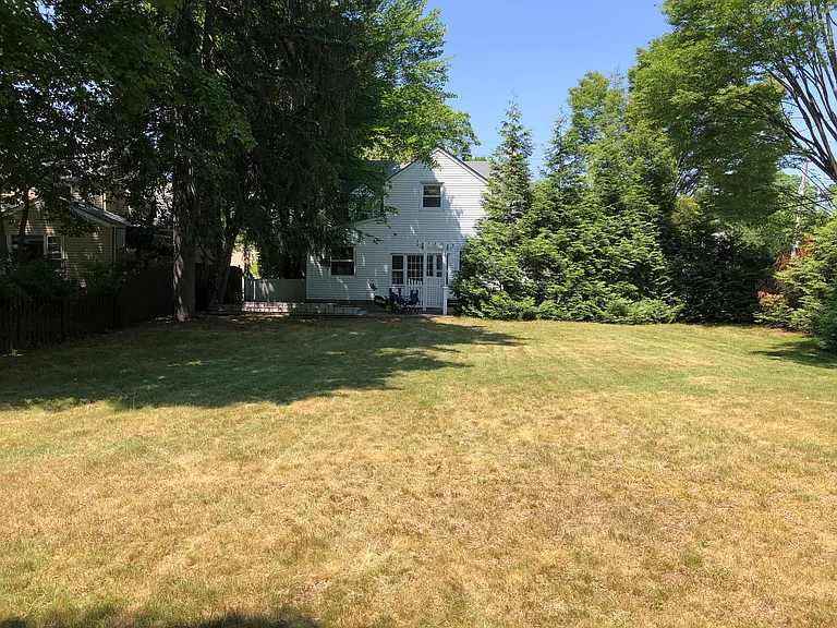 474 Grove St — Photo 7