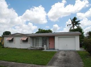 7330 NW 2nd St, Pembroke Pines, FL 33024