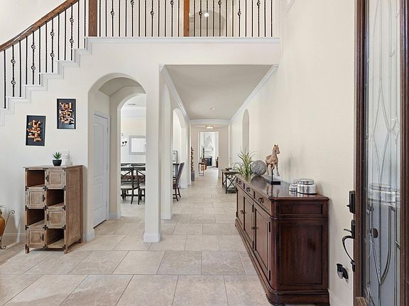 4th image of 95 Lindenberry Cir