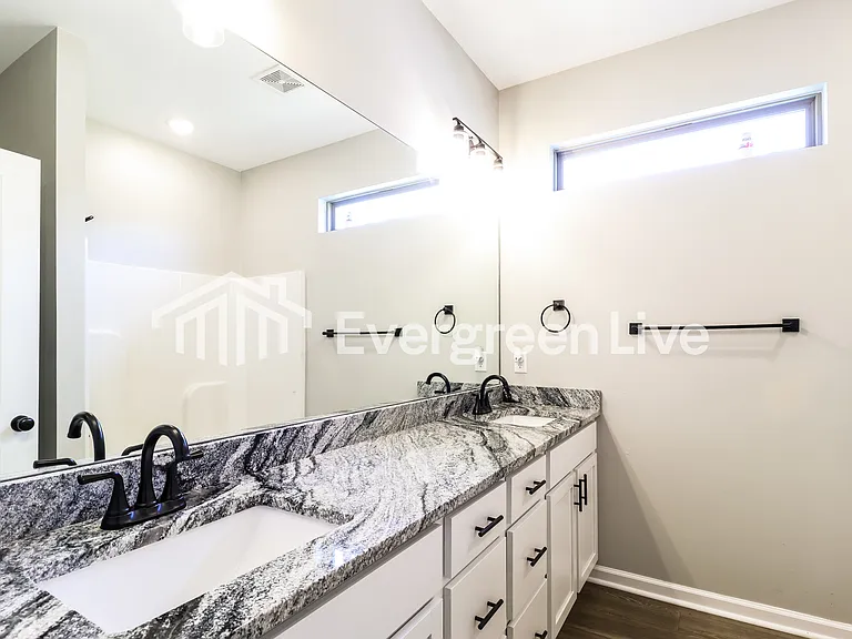 4568 Western Woods Dr — Photo 13