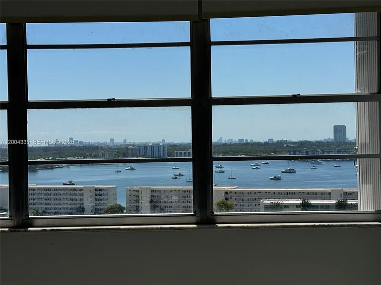 18041 Biscayne Blvd #1603 — Photo 23