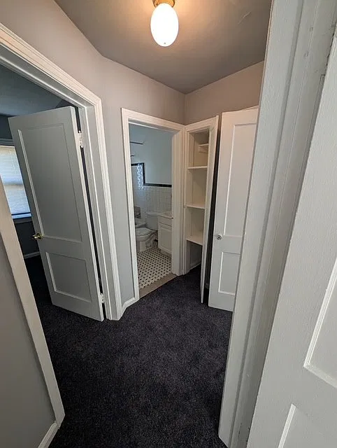 Oakman-Belleterre Apartments - 12057 Nardin #32 — Photo 4