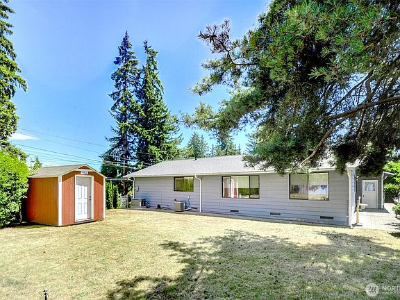 4th image of 5512 NE 204 Street