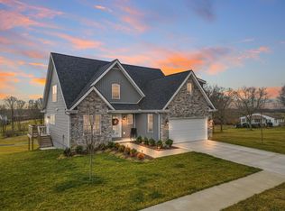 102 Park Ridge Dr, Paris, KY 40361