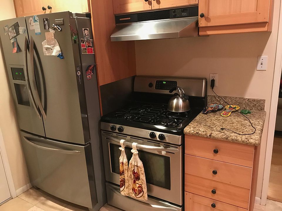 1st image of 2042 Ayala St