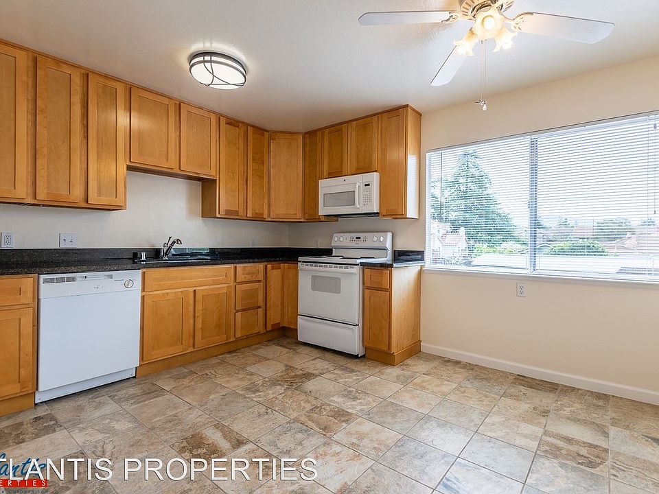 1st image of 210 Rose Ct APT 7