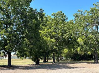 741 E Broadway St, Gainesville, TX 76240