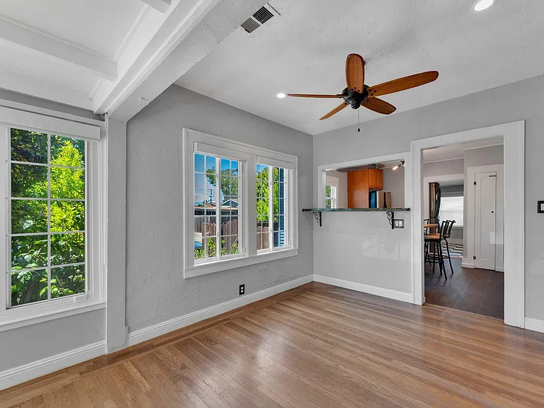 802 Broadmoor Blvd — Photo 10