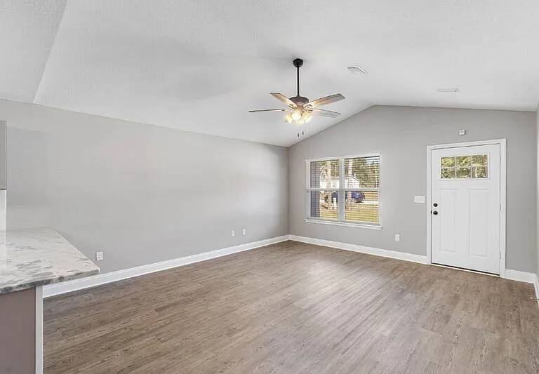 4628 Dove Way — Photo 6
