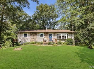 1716 Fountainbleu Dr, Worden, IL 62097