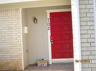 702 Dewberry Dr, Lewisville, TX 75067