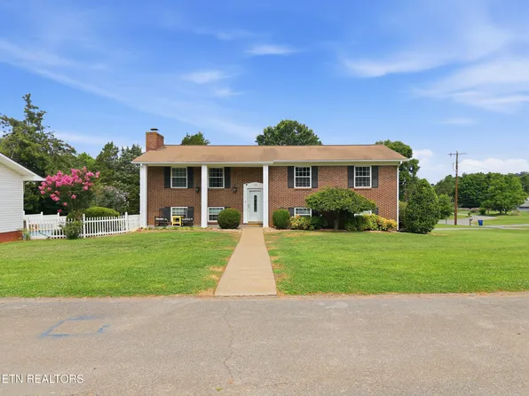 135 Colonial Cir, Seymour, TN 37865