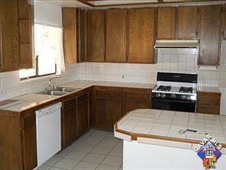 4th image of 9404 E Avenue T10