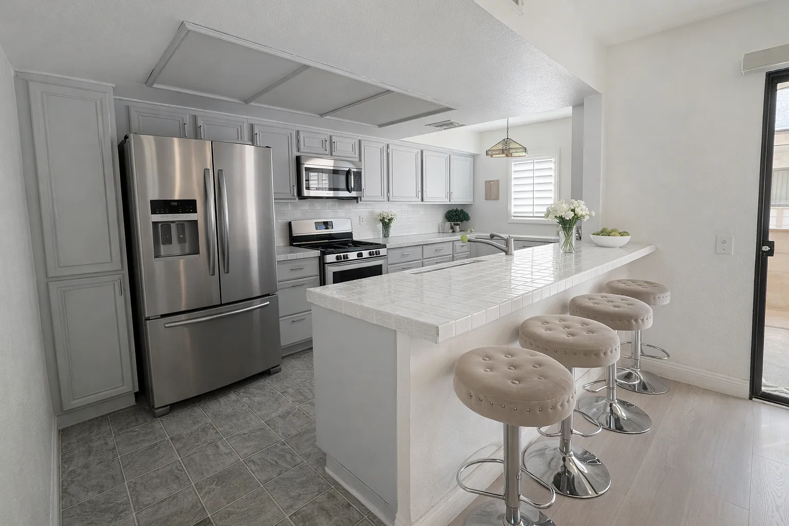 3 bed, 2.5 bath, 1700 sqft, $3,900 — Photo 4