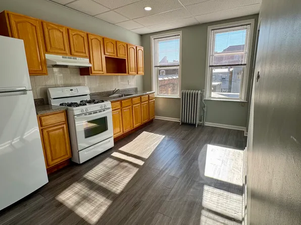 511 40th Street image 3 of 9