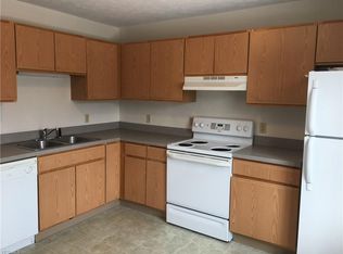 1894 Springfield Lake Blvd APT 203, Akron, OH 44312