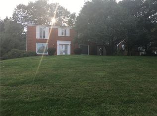 64 Locksley Dr, Pittsburgh, PA 15235