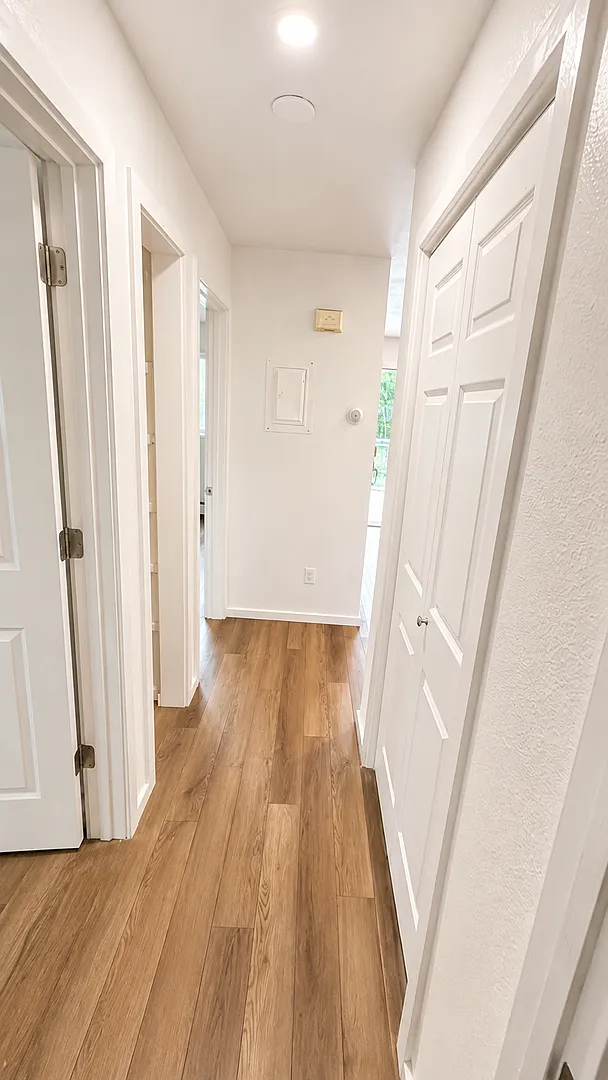 Spacious Unfurnished Units 2116 Fairbanks St. — Photo 1