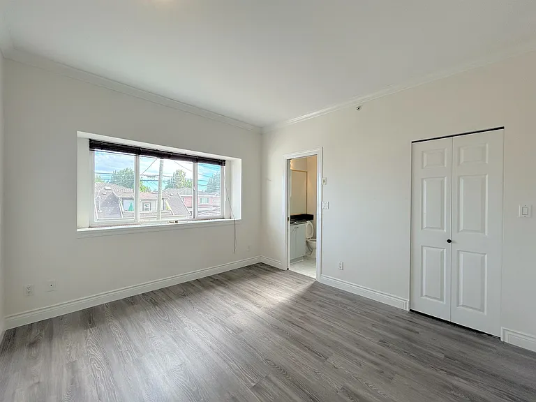 1478 E 57th Ave — Photo 7
