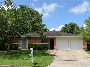 16606 Tibet Rd, Friendswood, TX 77546