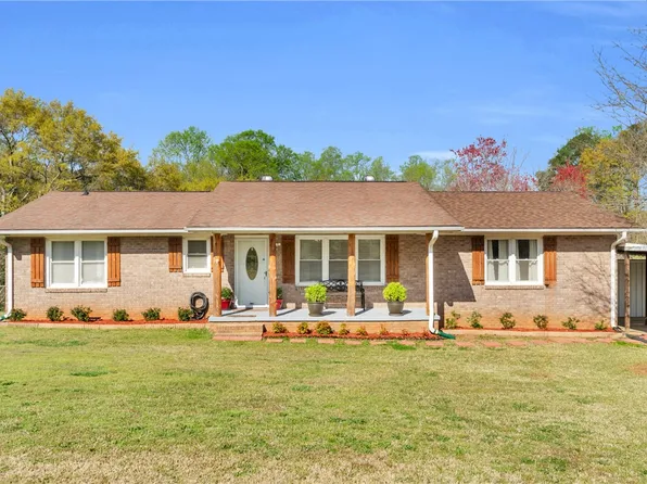 113 Holiday St, Pelzer, SC 29669