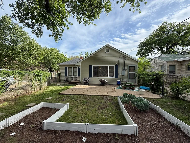 2517 Honeysuckle Ave — Photo 40