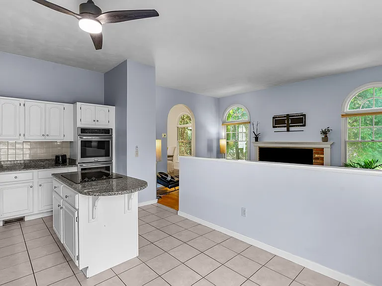 80 Howland Rd — Photo 15