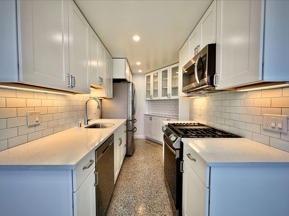 Lakeshore Apartments, 1224 N Prospect Ave APT 5L, Milwaukee, WI 53202