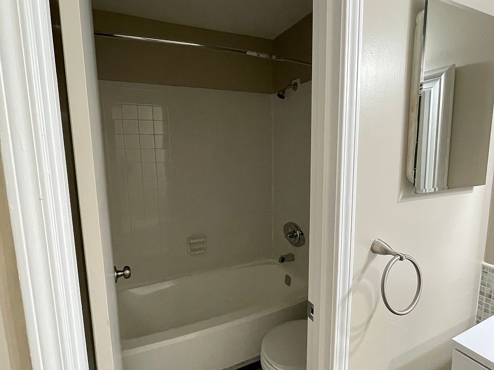 tub/toliet area in owners suite #1