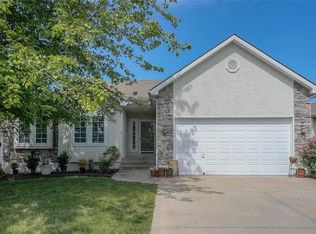 4824 SW Soldier Dr, Lees Summit, MO 64082